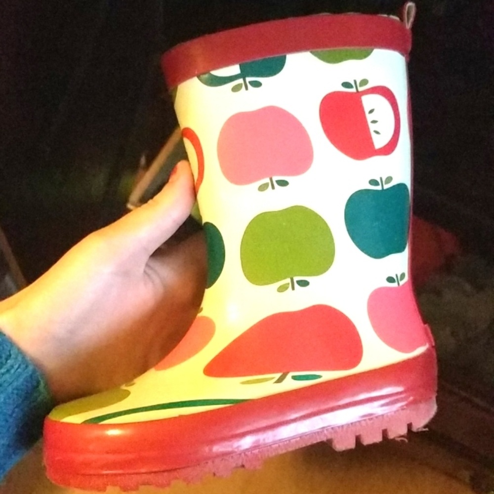 Adorable Apple rainboots (never worn)